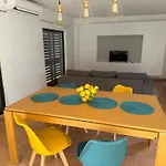Dave Place - 3 Bedroom House * Alte