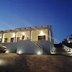 Dom wakacyjny Dave Place - 3 Bedroom House
