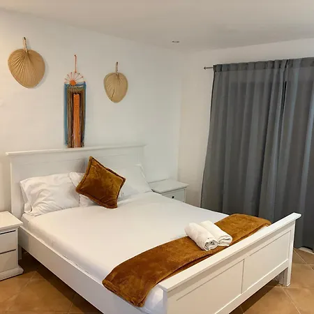 Dave Place - 3 Bedroom House Hébergement de vacances