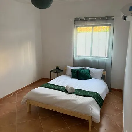 Holiday home Dave Place - 3 Bedroom House