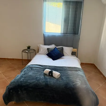 Dave Place - 3 Bedroom House * Alte