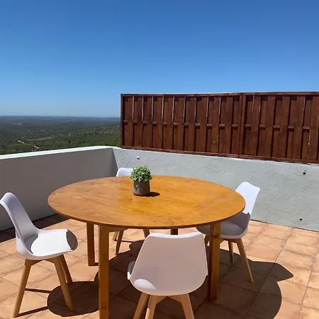 Dave Place - 3 Bedroom House Holiday home Alte