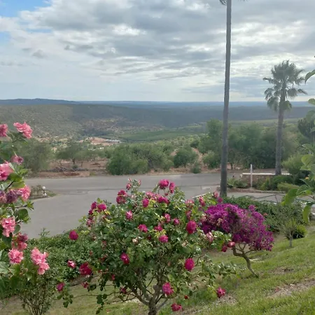 Nyaraló Dave Place - 3 Bedroom House