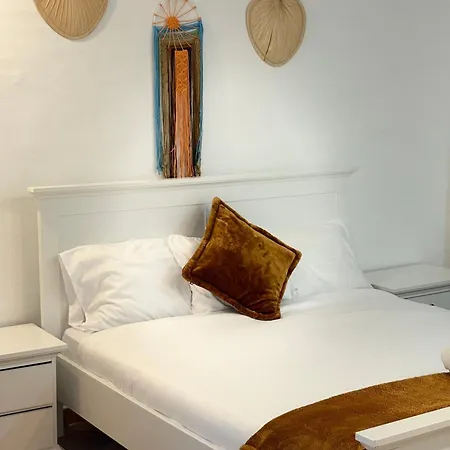 Dave Place - 3 Bedroom House * Alte