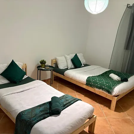 Dave Place - 3 Bedroom House *