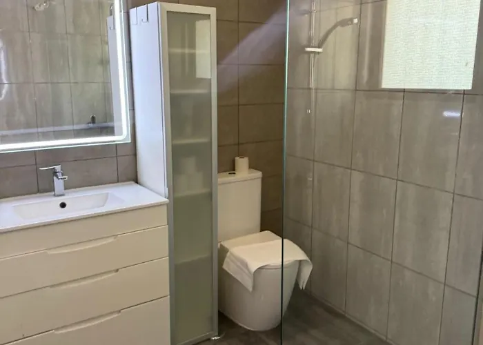Dave Place - 3 Bedroom House * Alte
